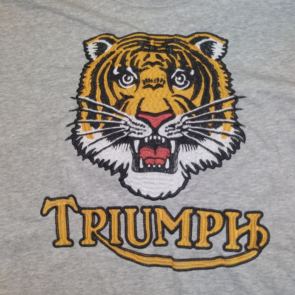 Triumph Long Sleeve Shirt XL Gray